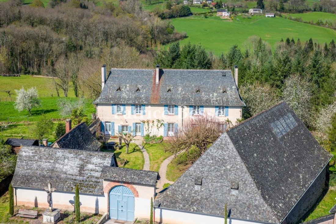 House in Arnac-Pompadour, Nouvelle-Aquitaine, France 1 - 18341061