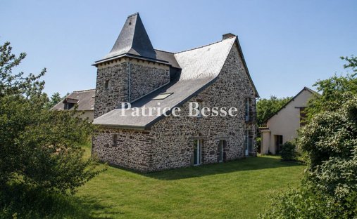 House in Centre, Rennes, France 1