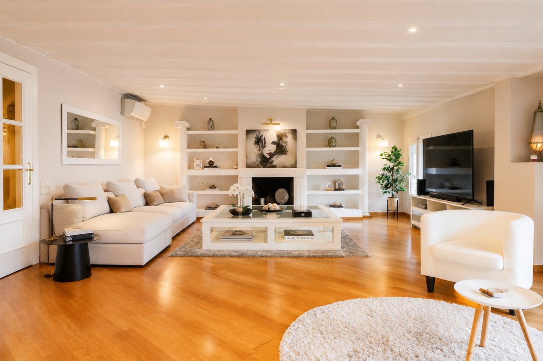 Apartment in Eixample, Barcelona, Spain 5 - 18286215