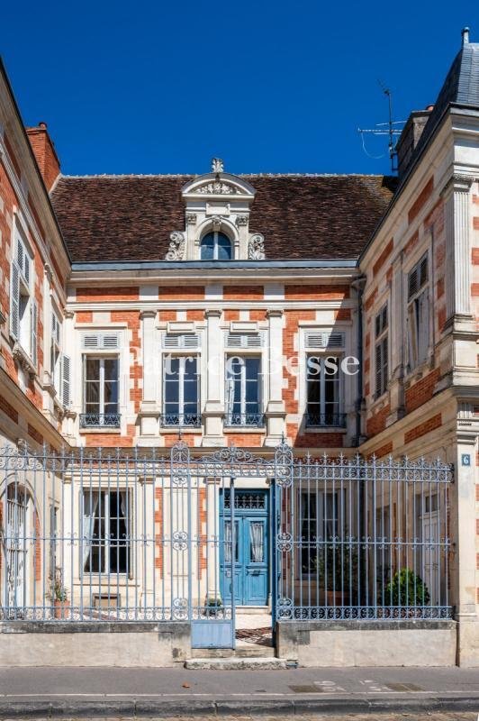 House in Auxerre, Bourgogne – Franche-Comté, France 3 - 15998806