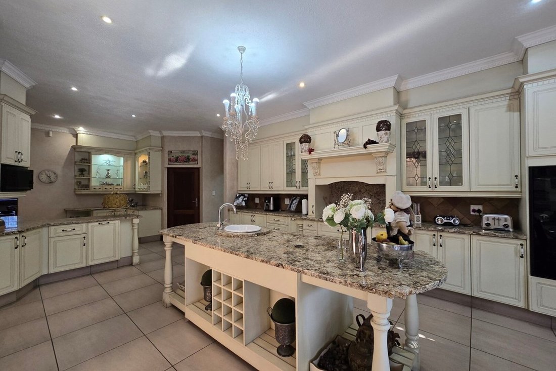 House in Aerorand, Steve Tshwete Local Municipality, South Africa 4 - 18349506