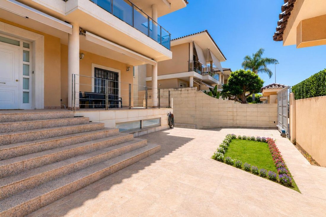Villa in Elche, Land Valencia, Spanien 3 - 18334864