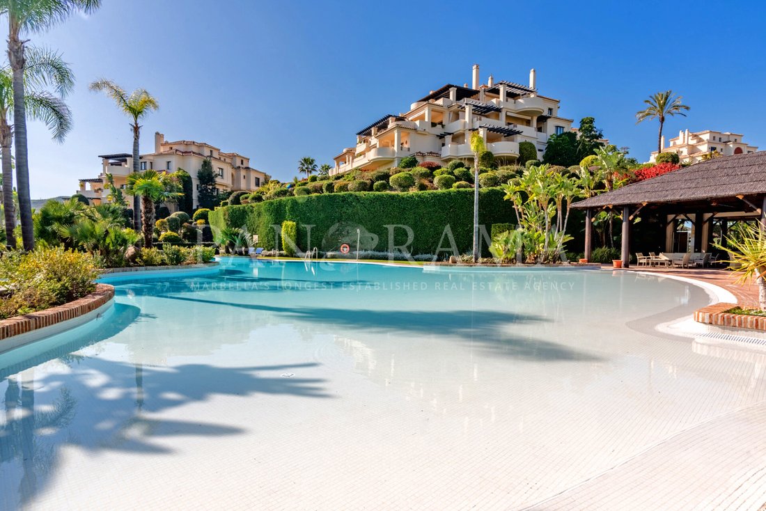 Penthouse in Benahavis, Andalusia, Spain 1 - 16098965
