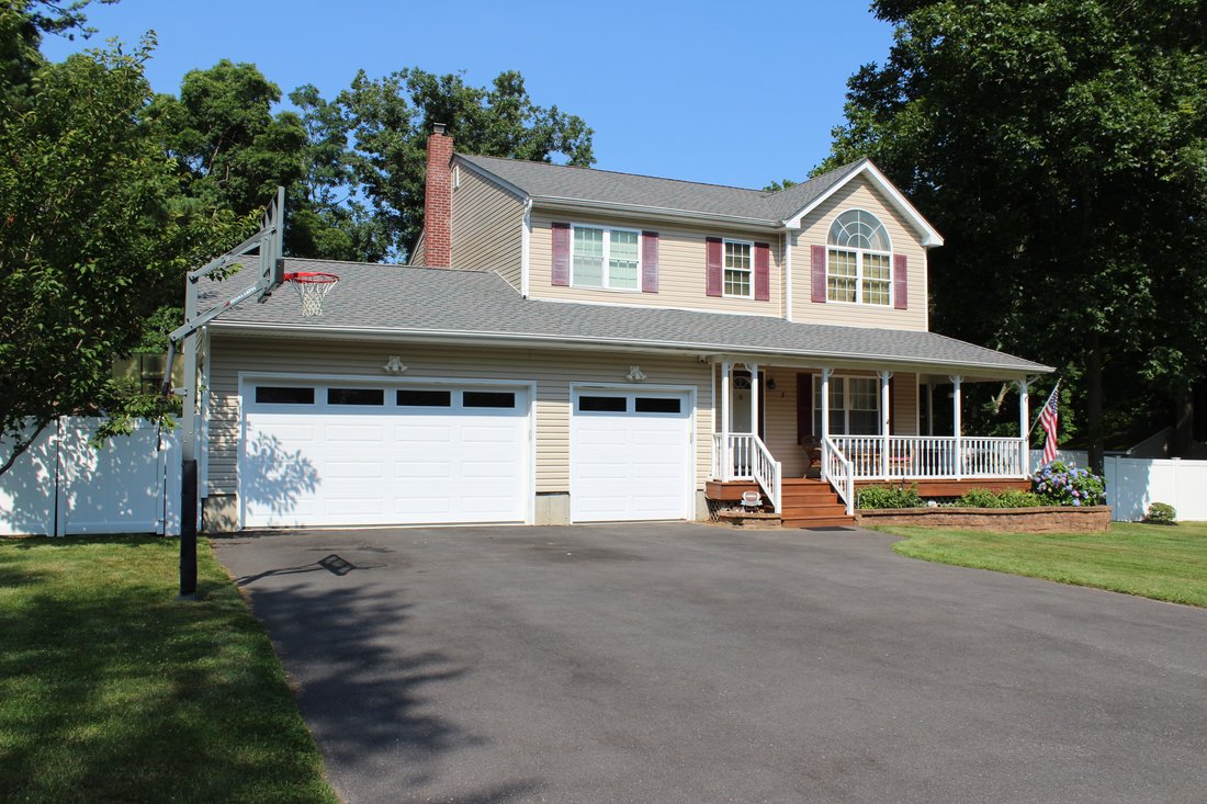House in Mastic Beach, New York, United States 2 - 18334673