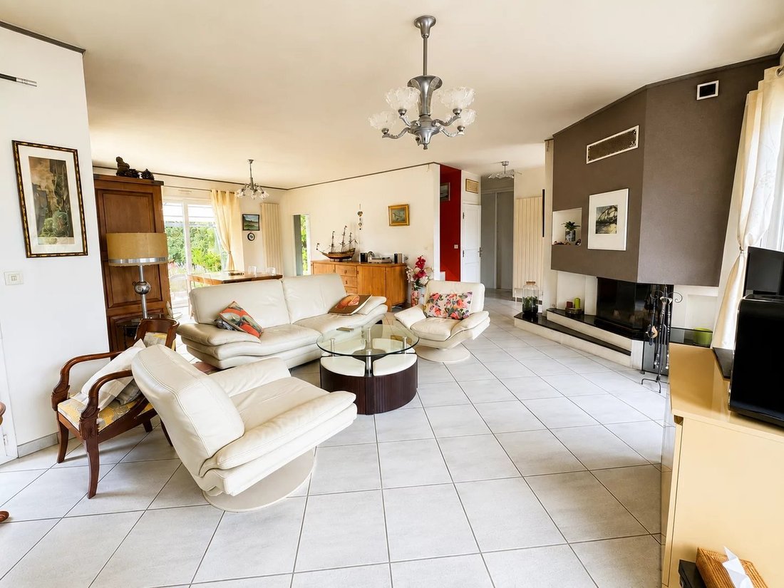 House in Le Plessis-Trévise, Ile-de-France, France 2 - 18336971