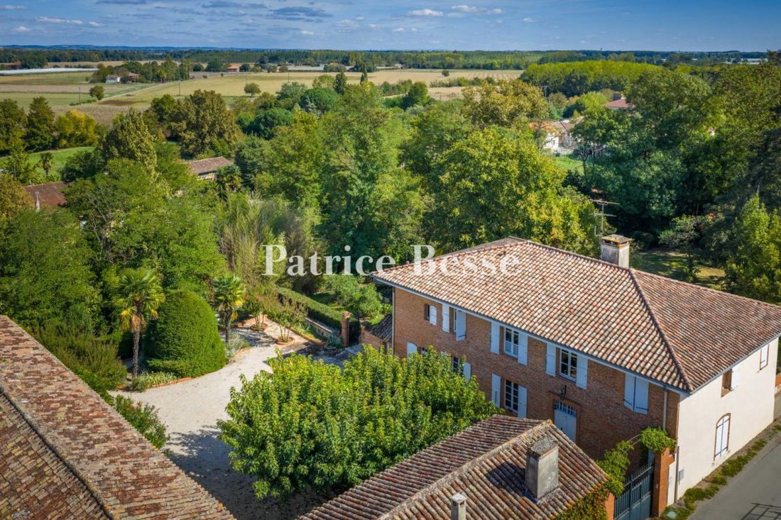 House in Saint-Nicolas-de-la-Grave, Occitania, France 2 - 18340171