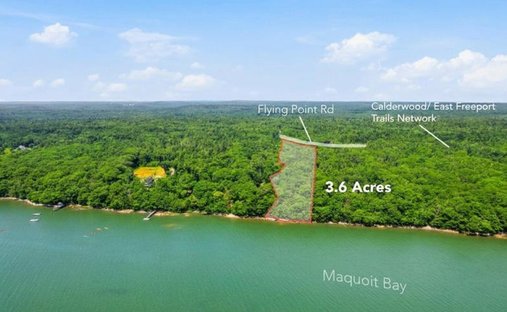 Land in Freeport, Maine, United States 1