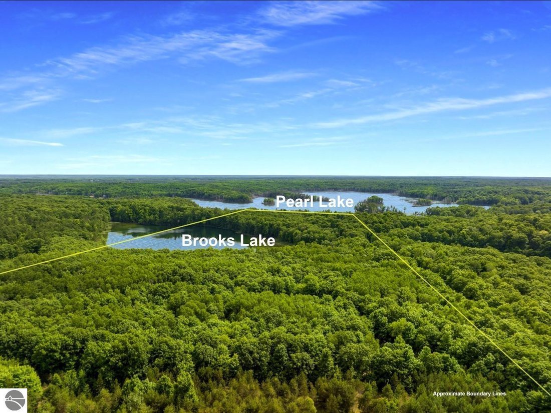 Land in Empire, Michigan, United States 5 - 18343044