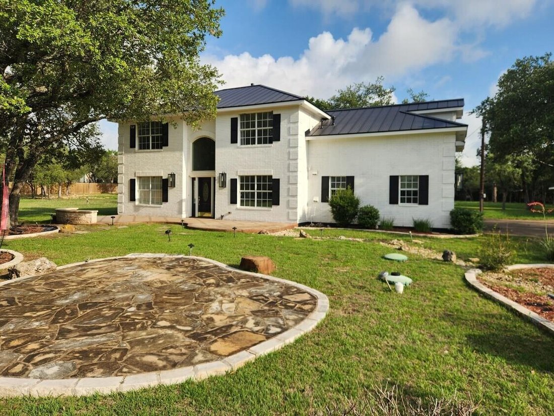 House in Leander, Texas, United States 2 - 18340598