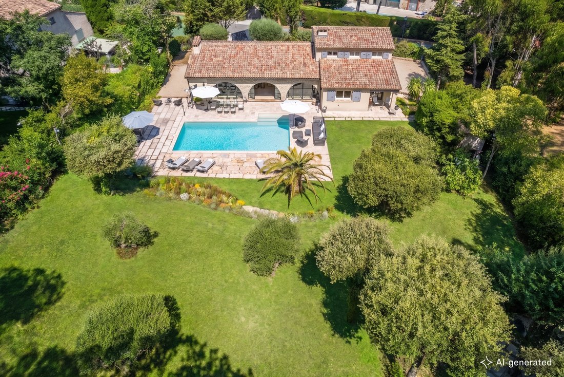 House in Mougins, Provence-Alpes-Côte d'Azur, France 2 - 18336583