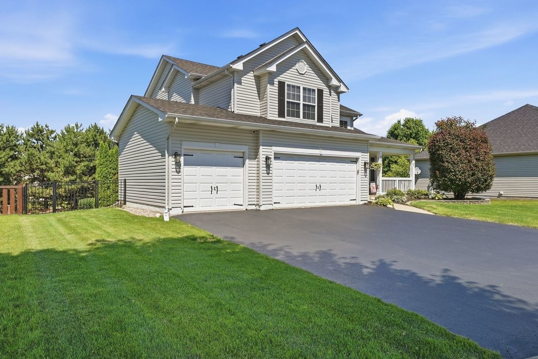 House in Aurora, Illinois, United States 2 - 18345511