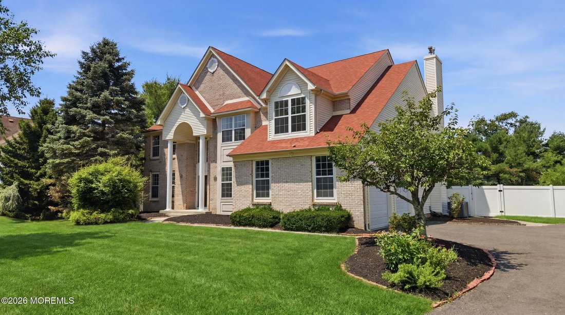 House in Freehold Township, New Jersey, United States 2 - 18296559
