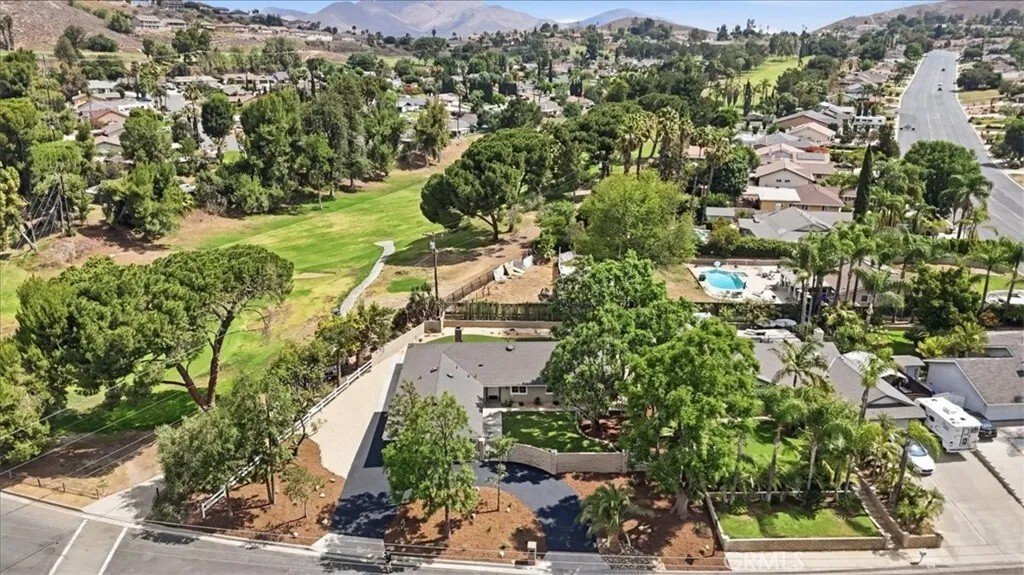 House in Jurupa Valley, California, United States 5 - 18340419