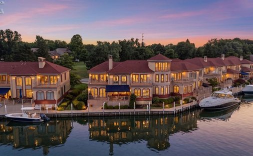 House in Port Clinton, Ohio, United States 1