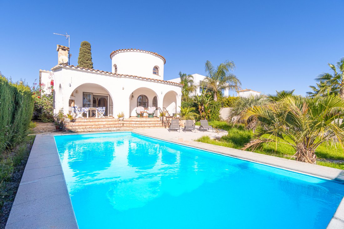 Villa in Empuriabrava, Catalonia, Spain 1 - 18336547
