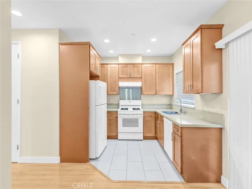 Alhambra, California, United States 4 - 18342470