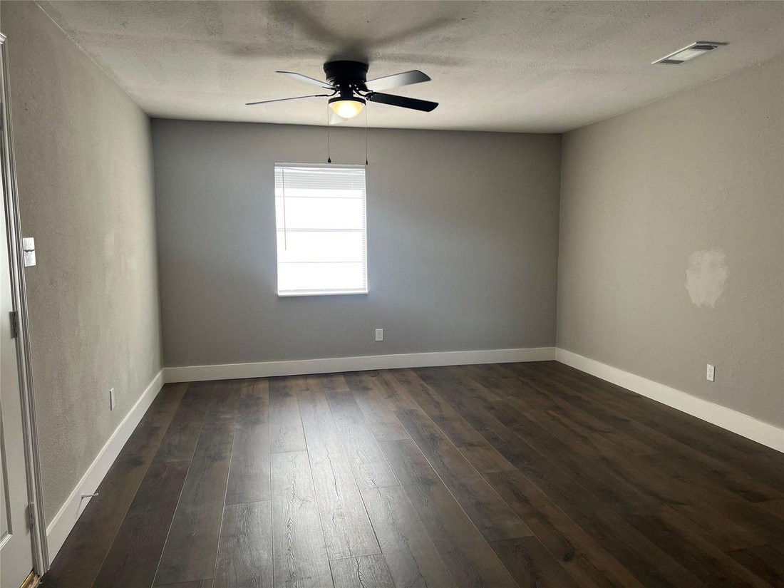 South Houston, Texas, United States 5 - 18345531