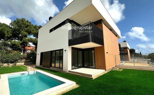 Townhouse in Palamos, Catalonia, Spain 1