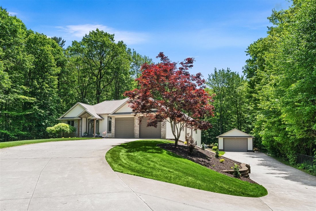 House in Fruitport Charter Township, Michigan, United States 2 - 18339730