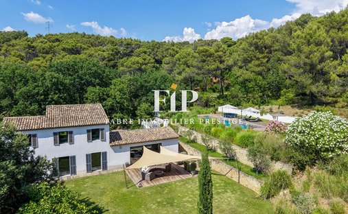 Villa in Granettes-Jauberte-Sainte Anne, Aix-en-Provence, France 1