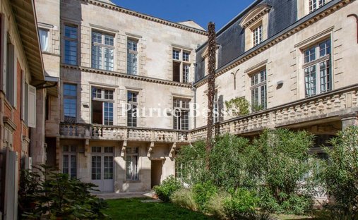 House in Hôtel de Ville-Quinconce-Saint Seurin-Fondaudège, Bordeaux, France 1