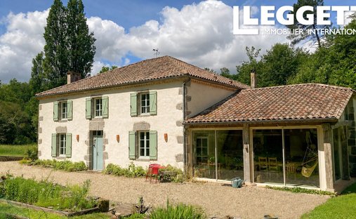 House in Caubeyres, Nouvelle-Aquitaine, France 1