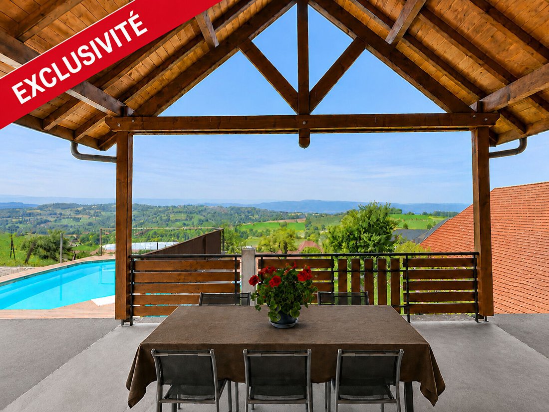 Villa in Gruffy, Auvergne-Rhône-Alpes, France 1 - 17902361