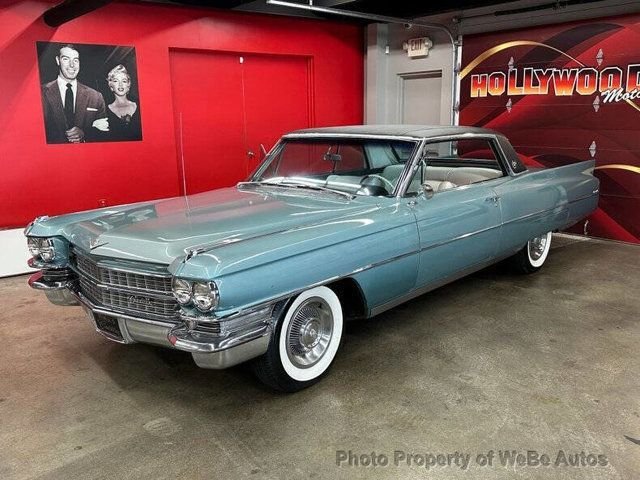 Cadillac Coupe DeVille in Calverton, NY, United States 4 - 18339999