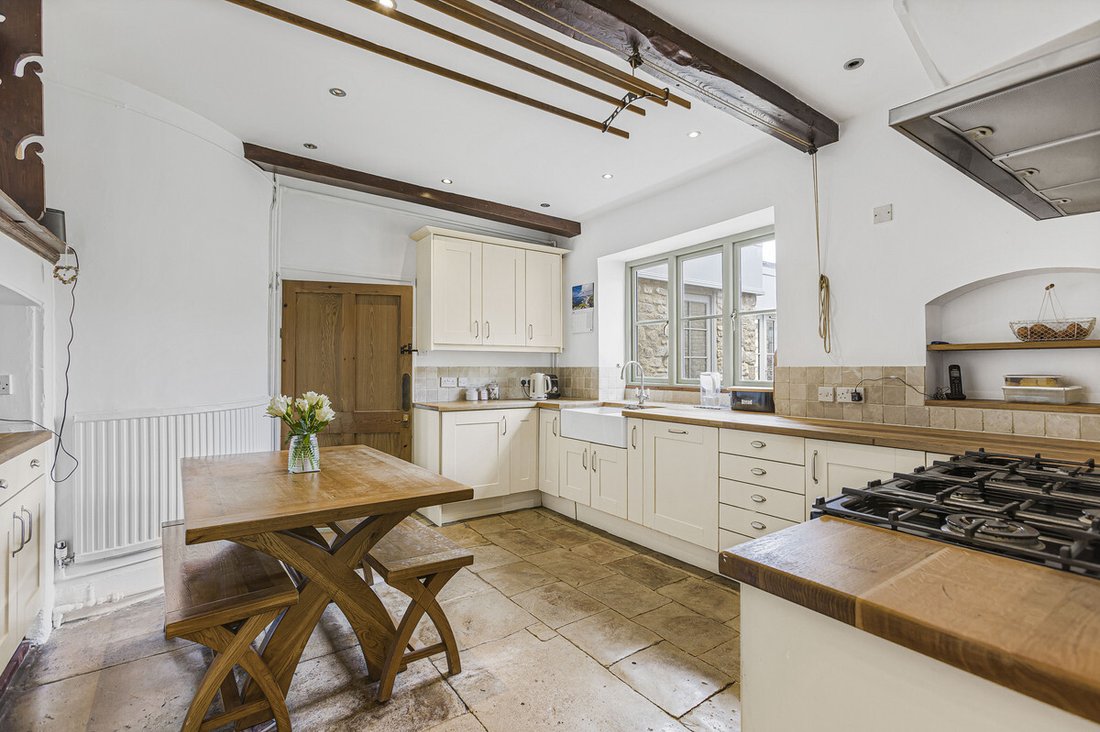 House in Kidlington, England 3 - 18334965