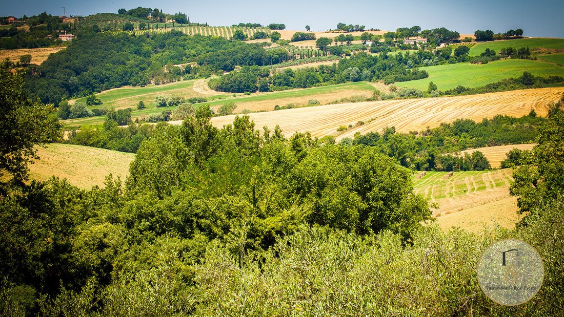 Country House in Historic Center, Perugia, Italy 4 - 18341385