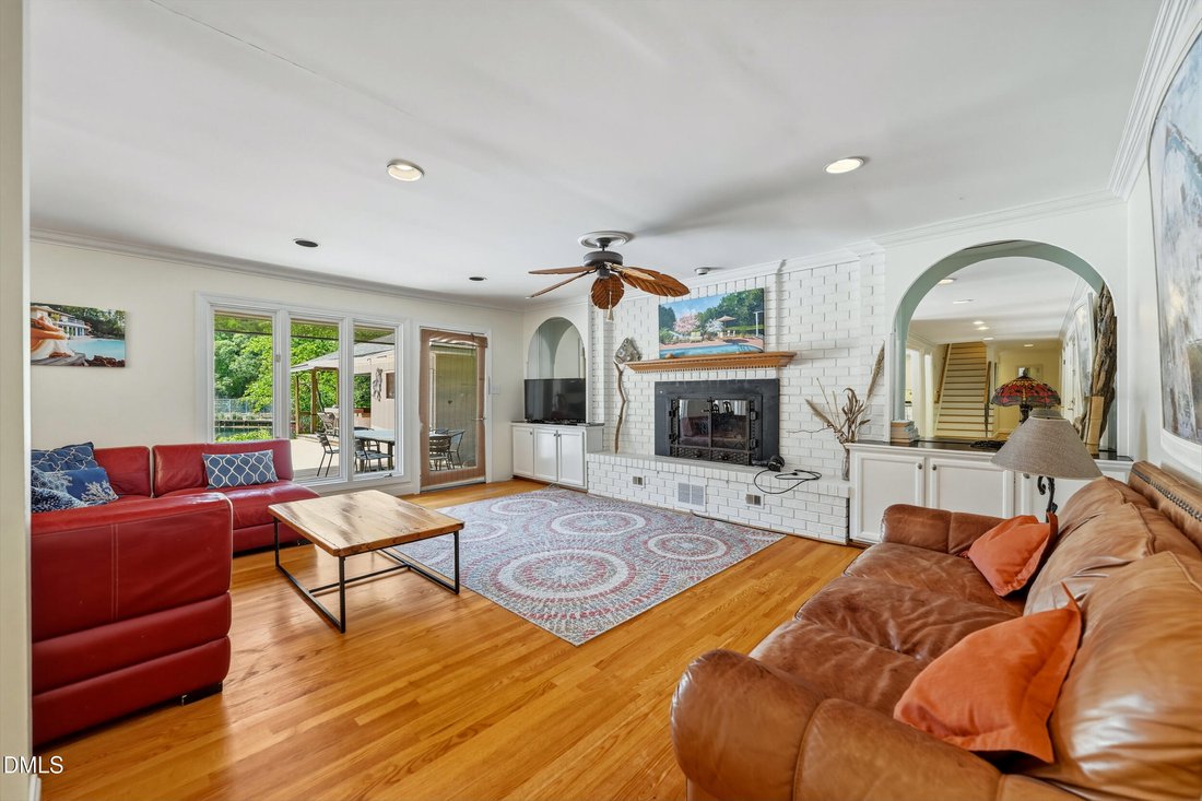 House in Elon, North Carolina, United States 4 - 18342430