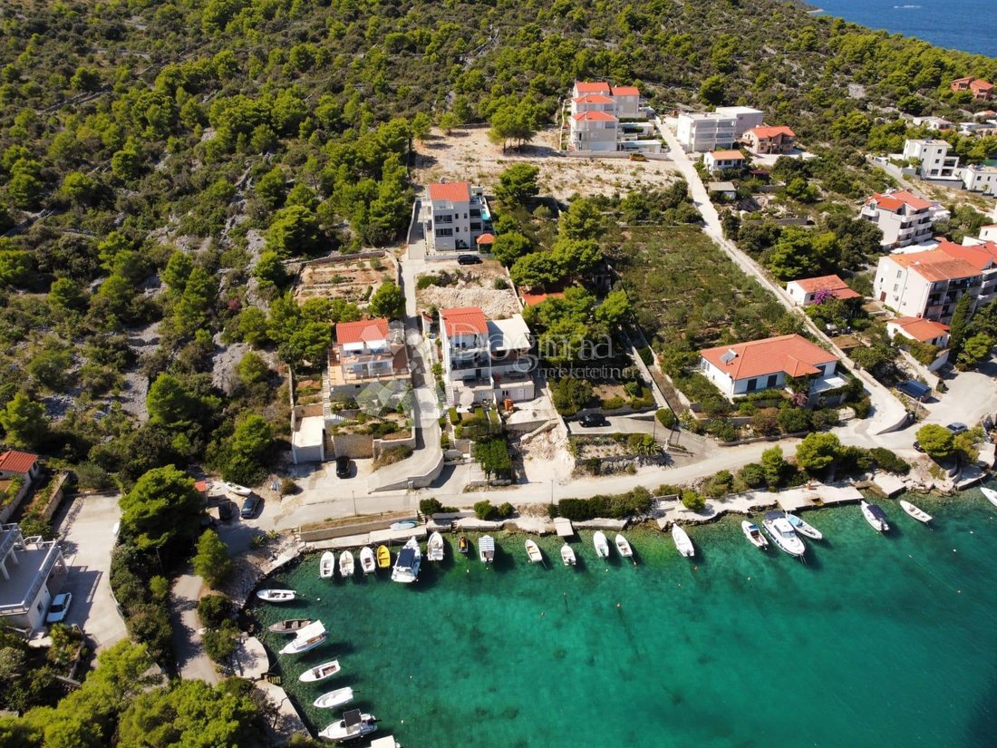 Land in Razanj, Sibenik-Knin County, Croatia 1 - 18349759