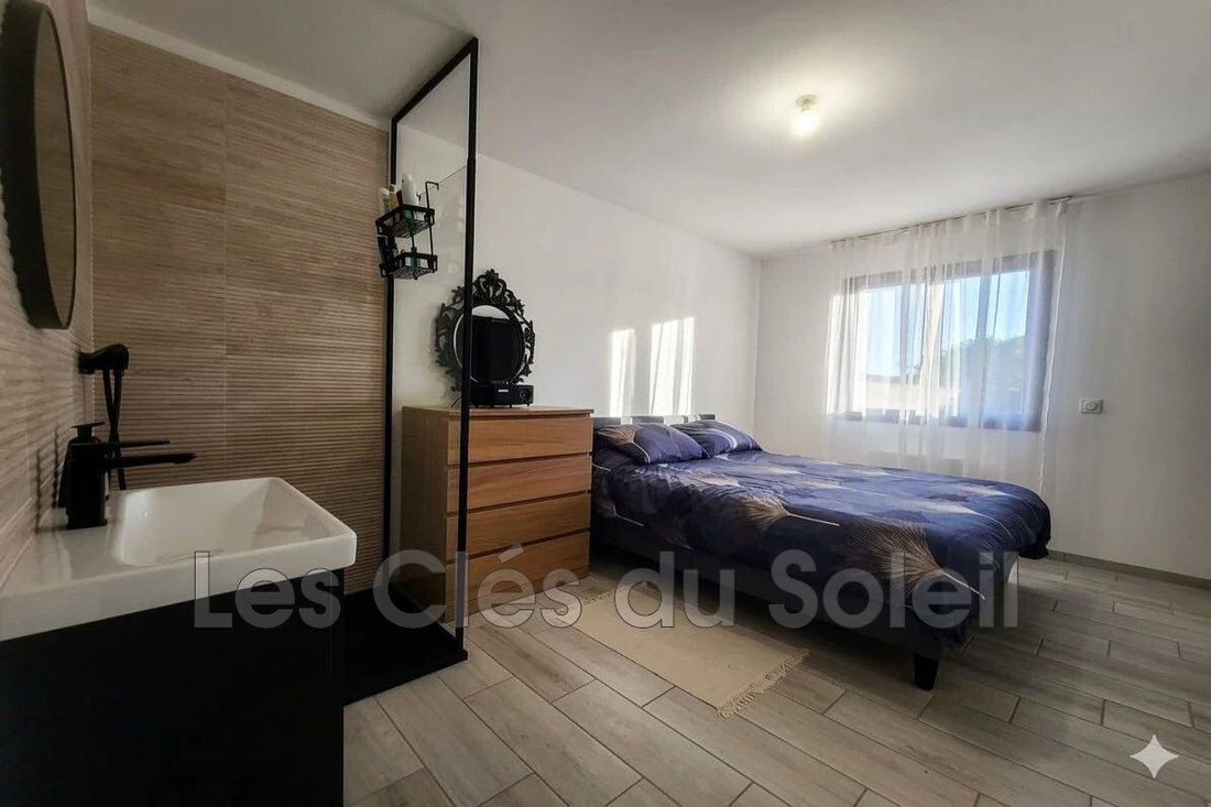 Villa in Le Village, Cuers, France 4 - 18336287