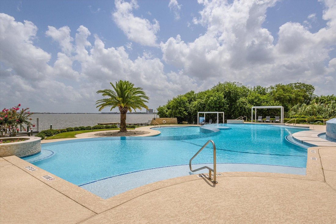 Condo in Pasadena, Texas, United States 5 - 18336293