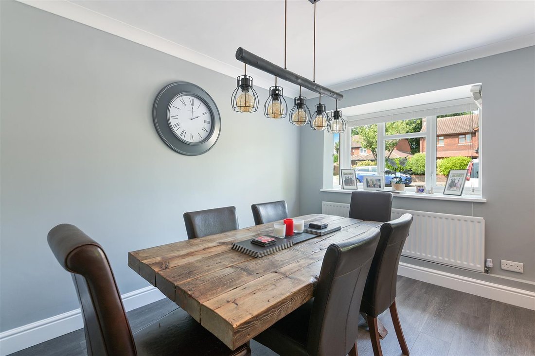 House in Nork, Reigate and Banstead, England 5 - 18342285