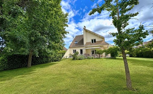 House in Le Plessis-Trévise, Ile-de-France, France 1