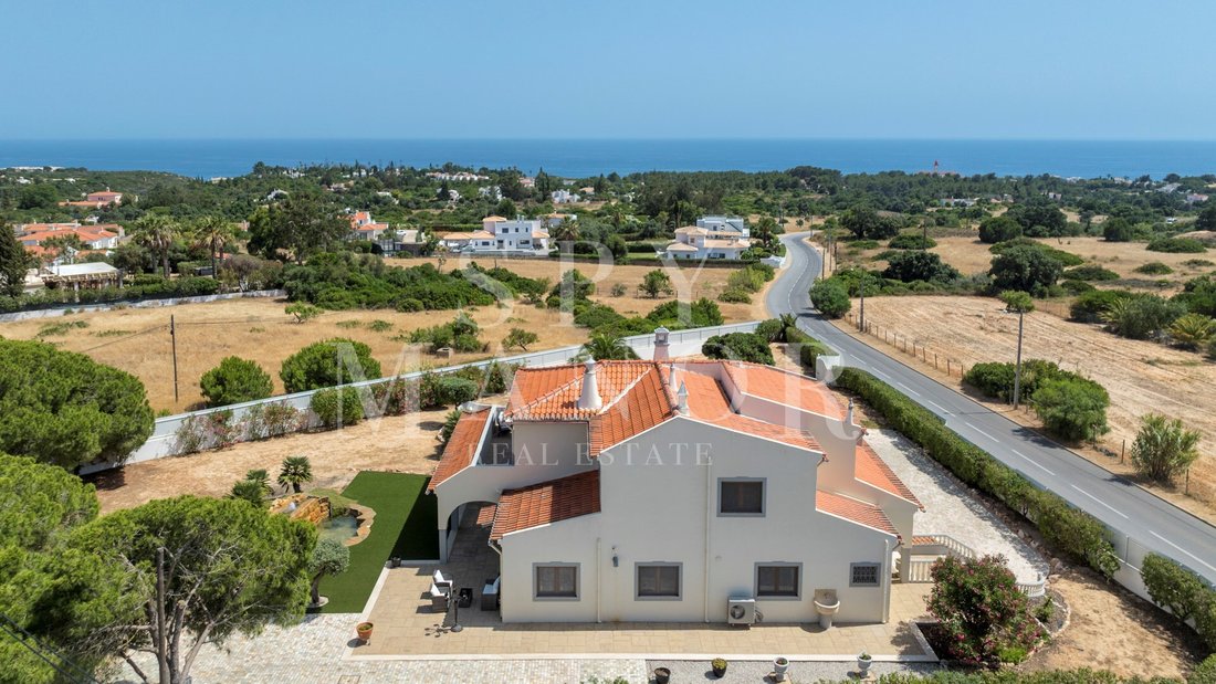 Villa in Lagoa e Carvoeiro, Algarve, Portugal 3 - 18342972