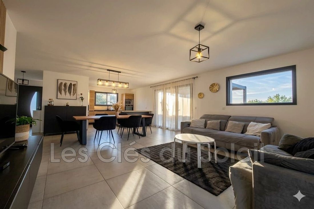 Villa in Le Village, Cuers, France 2 - 18336287