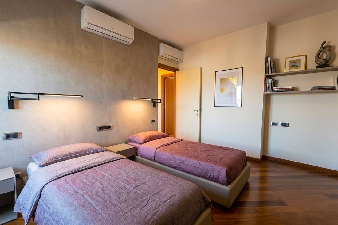 Penthouse in Historic Center, Modena, Emilia-Romagna 5 - 18335034