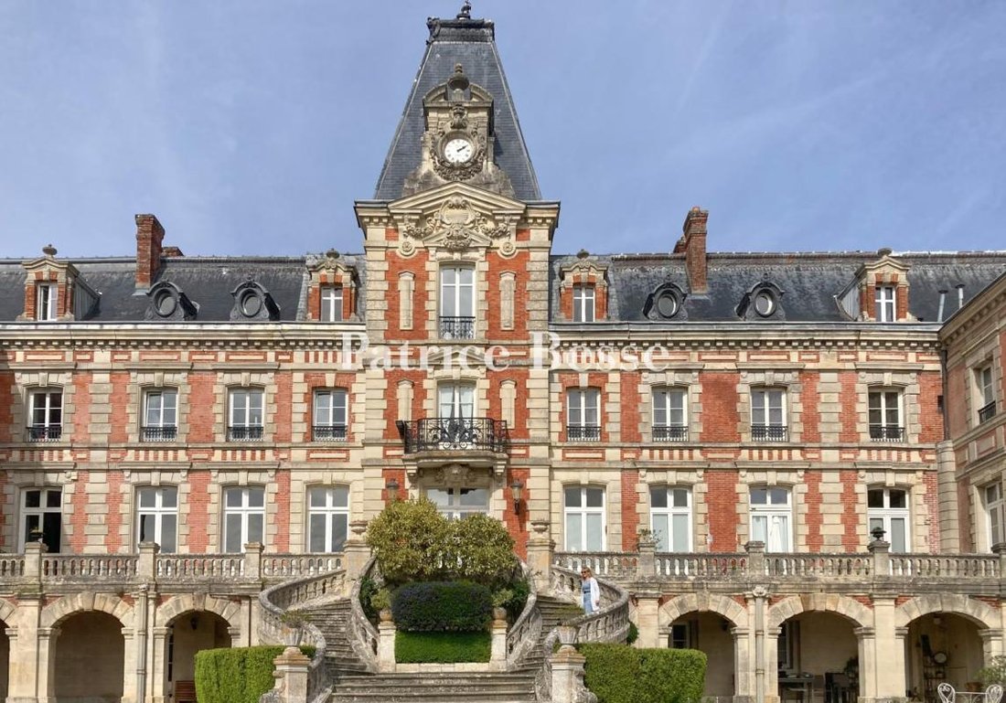 Apartment in Pringy, Ile-de-France, France 1 - 18340080