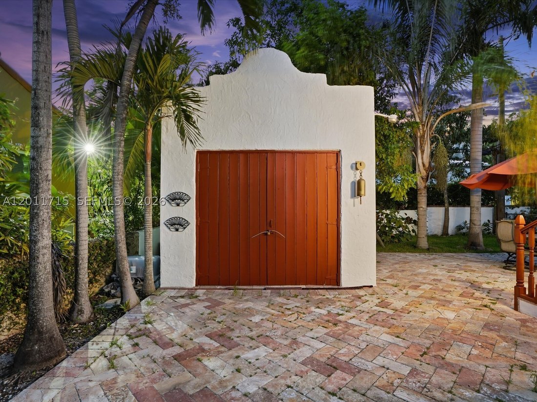 House in Coral Gables, Florida, United States 5 - 17829296