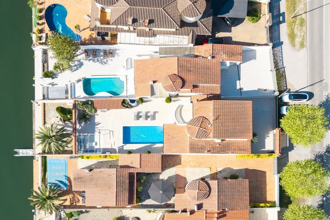 Villa in Empuriabrava, Catalonia, Spain 5 - 18336200