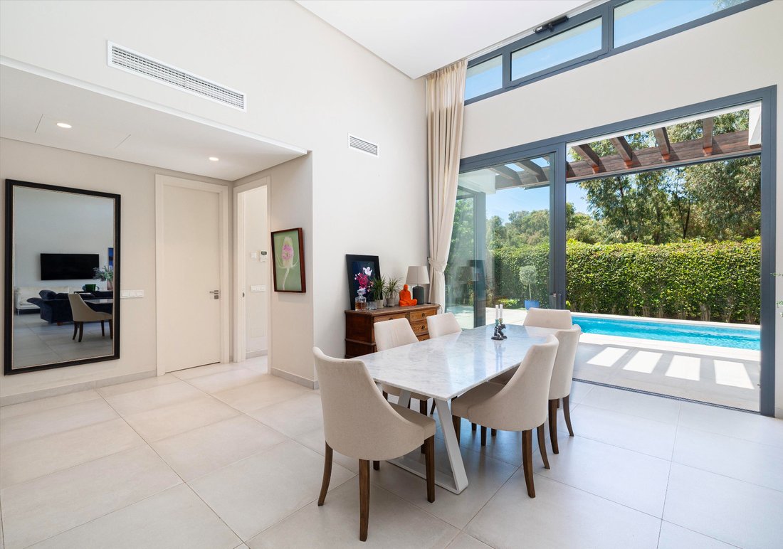 Villa in Estepona, Andalusia, Spain 4 - 18343308