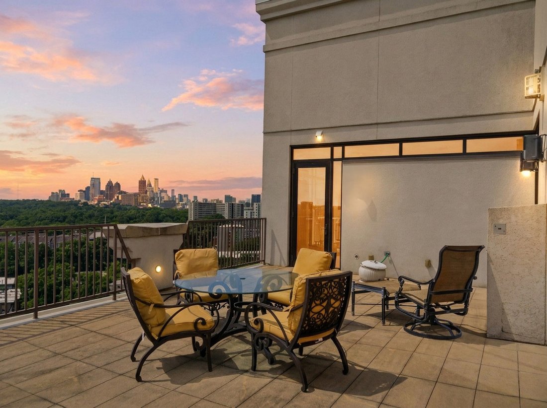 Condo in Atlanta, Georgia, United States 3 - 18342171
