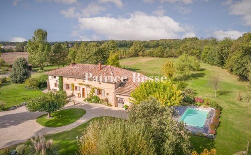 Farm Ranch in Labastide-Saint-Pierre, Occitania, France 1