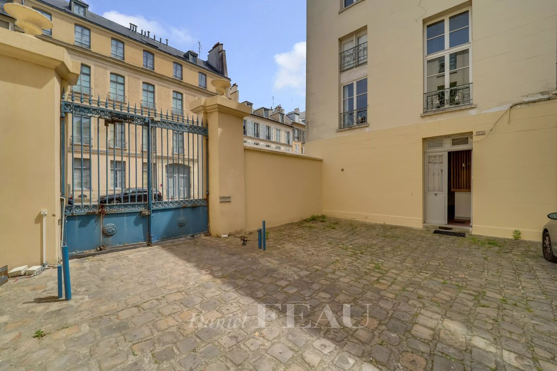 Apartment in Saint Louis, Versailles, France 2 - 18336997