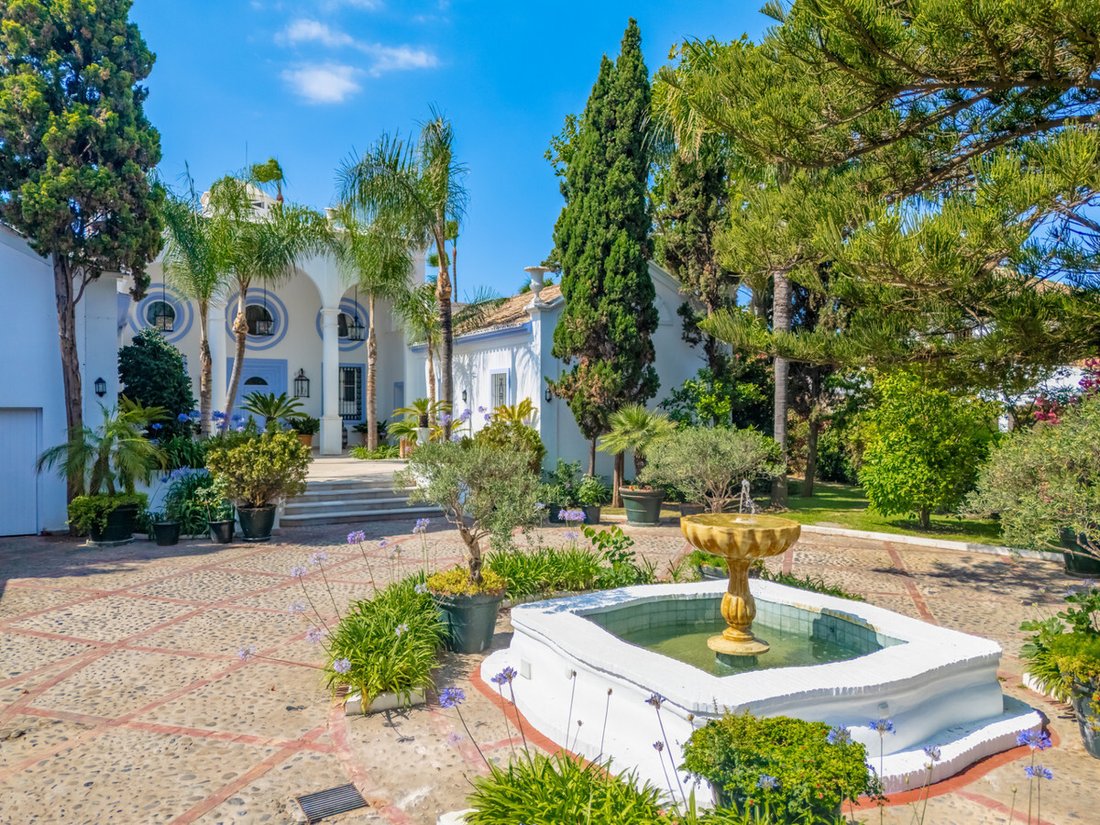 Villa in Guadalmina Baja, San Pedro de Alcantara, Spain 4 - 11085352