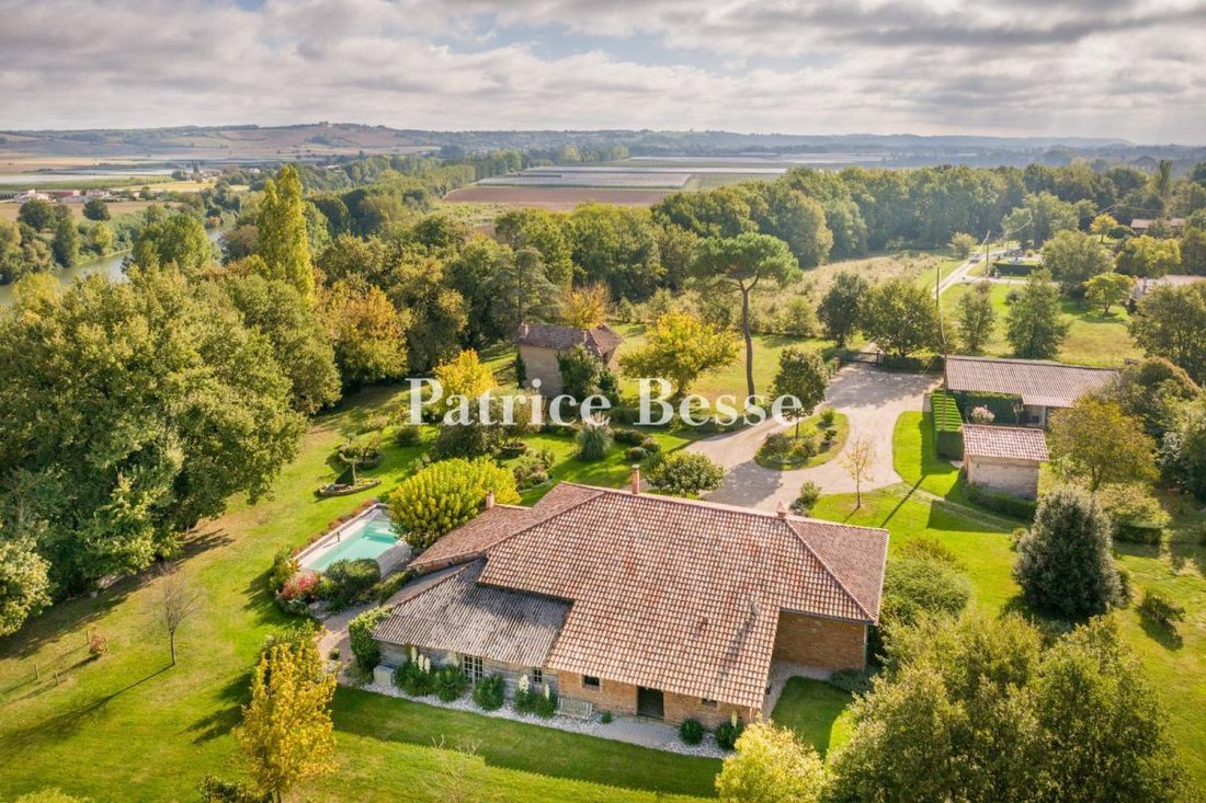 Farm Ranch in Labastide-Saint-Pierre, Occitania, France 3 - 18341185