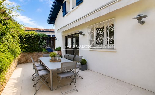 Villa in Centre Ville, Saint-Jean-de-Luz, France 1