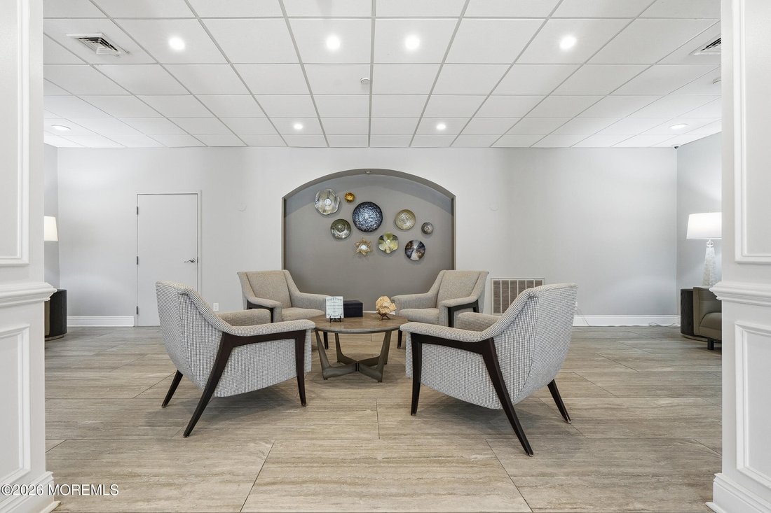 Condo in Long Branch, New Jersey, United States 5 - 18347044